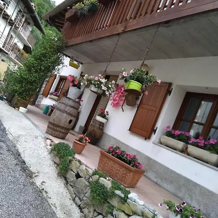 לינה וארוחת בוקר Nina San Leonardo (Friuli)